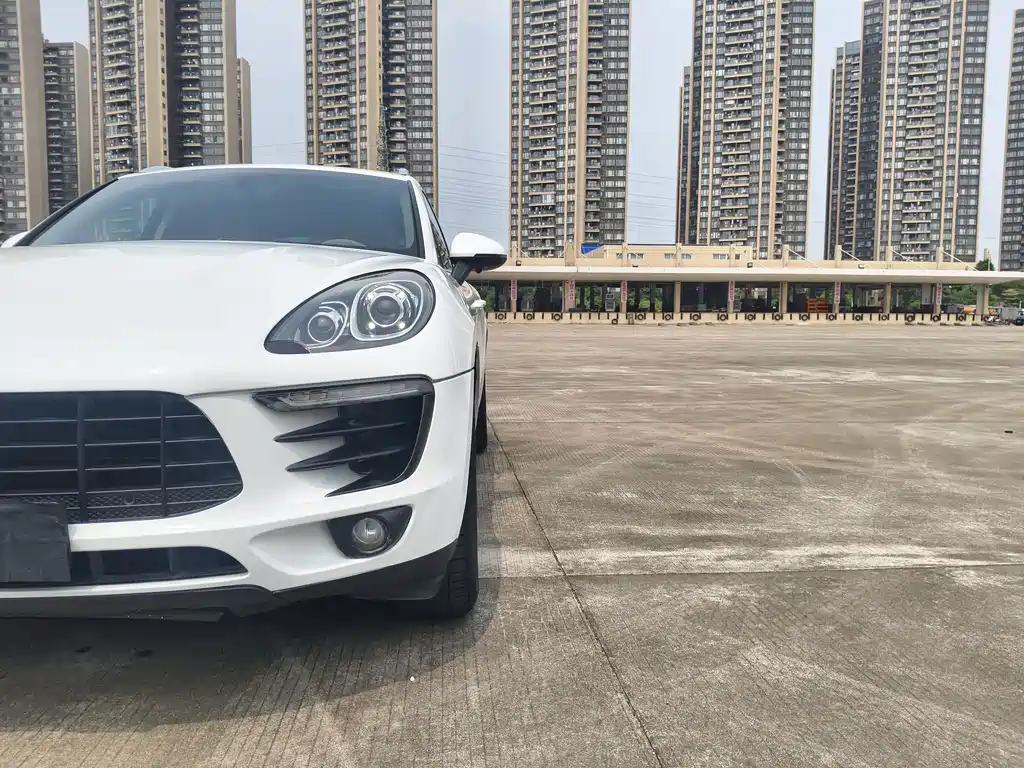 Porsche Macan — миниатюра 17
