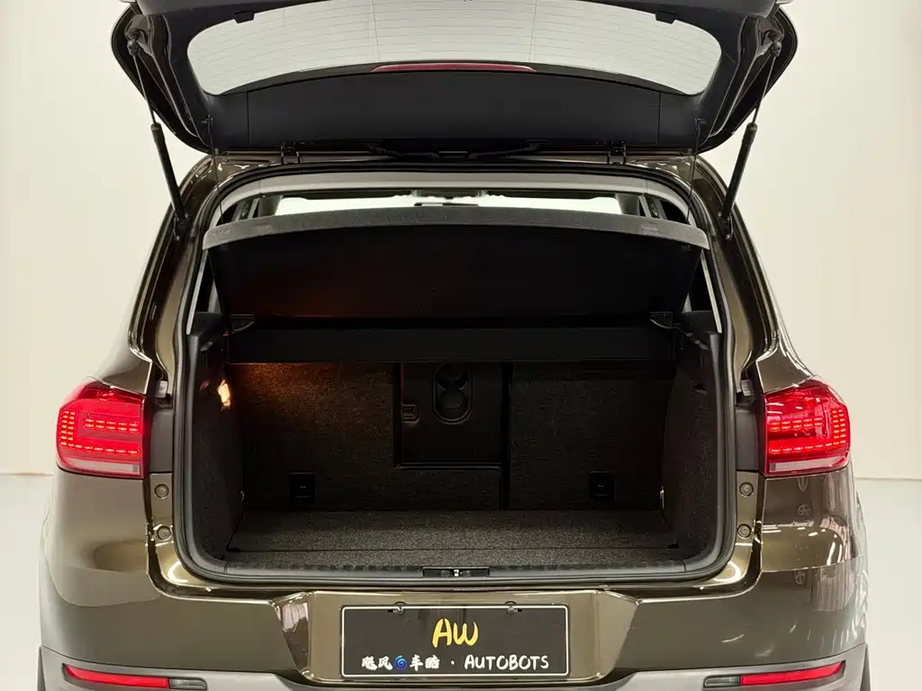 Volkswagen Tiguan — миниатюра 8