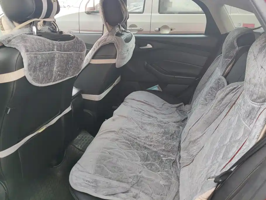 Ford Focus — миниатюра 11