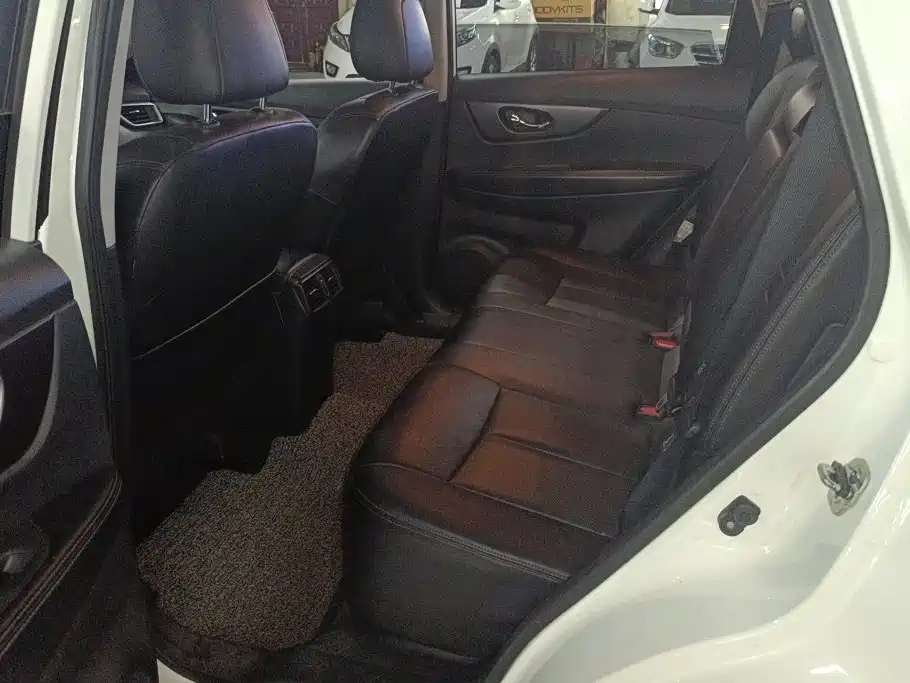 Nissan X-Trail — миниатюра 11