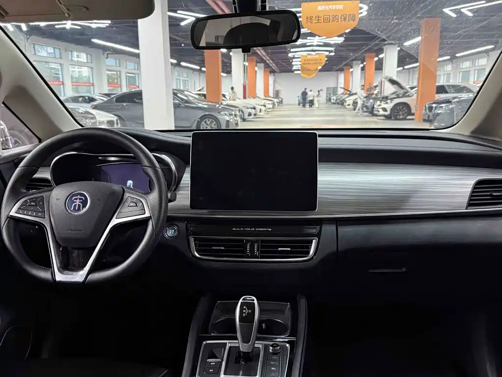 BYD MAX New Energy — миниатюра 8