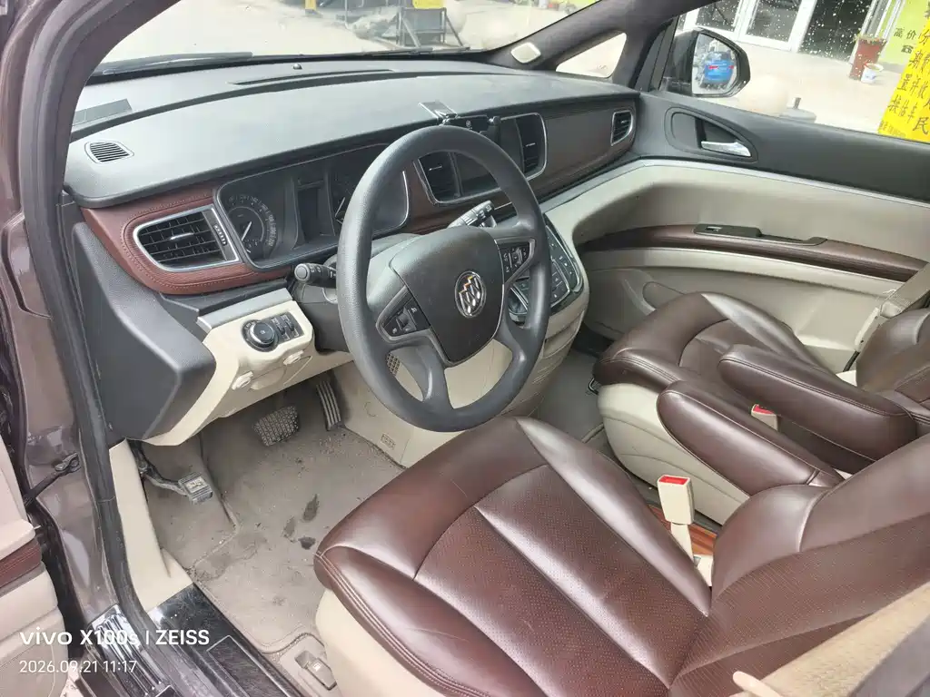 Buick GL8 — миниатюра 6