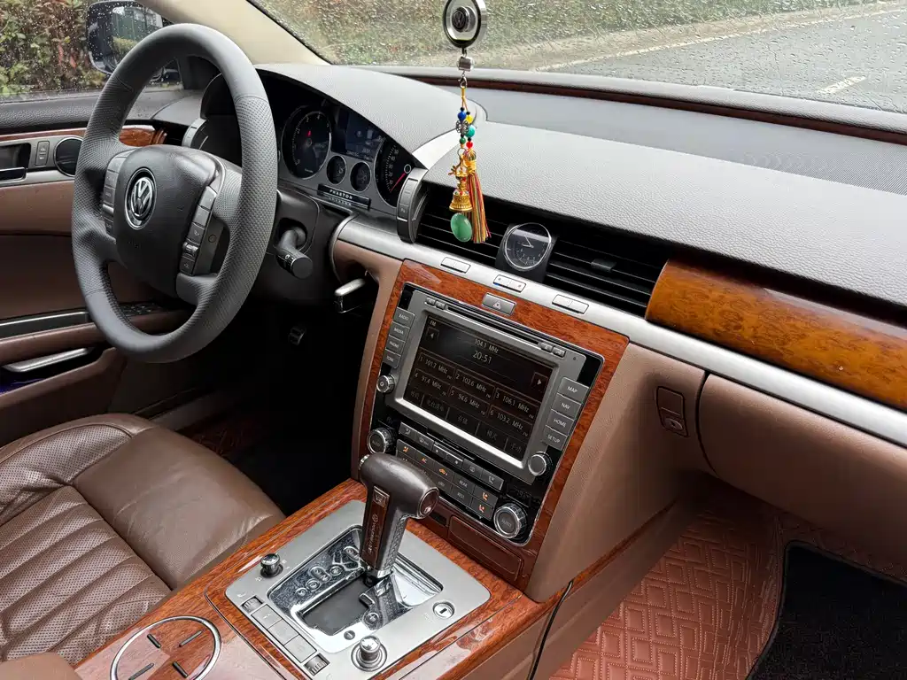 Volkswagen Phaeton — миниатюра 15