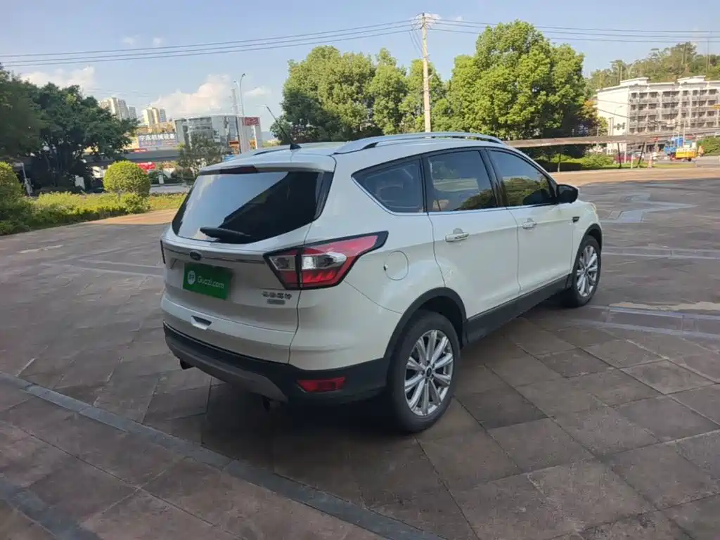 Ford Kuga — миниатюра 7