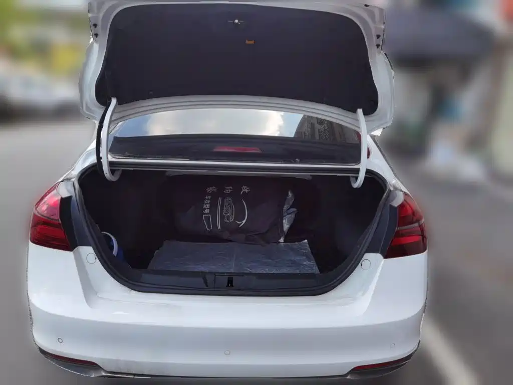 Geely Emgrand — миниатюра 19