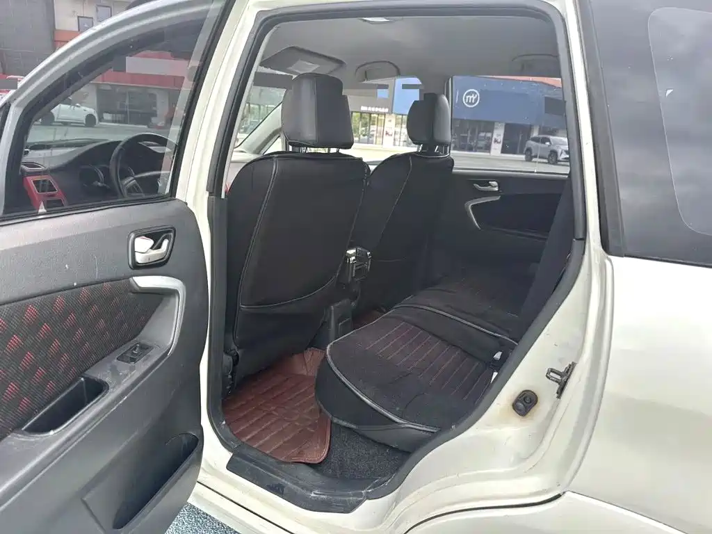 Suzuki Liana A6 — миниатюра 4