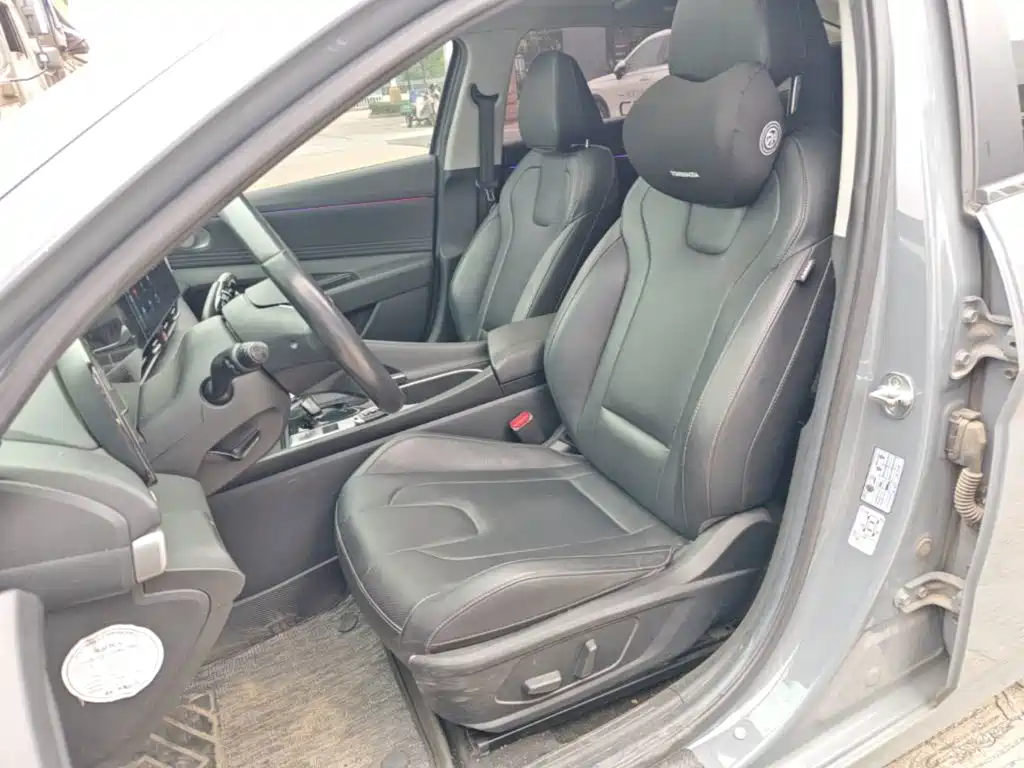 Hyundai Elantra — миниатюра 15