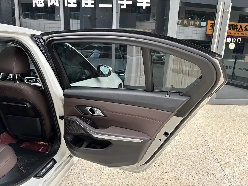 BMW 3 Series — миниатюра 26