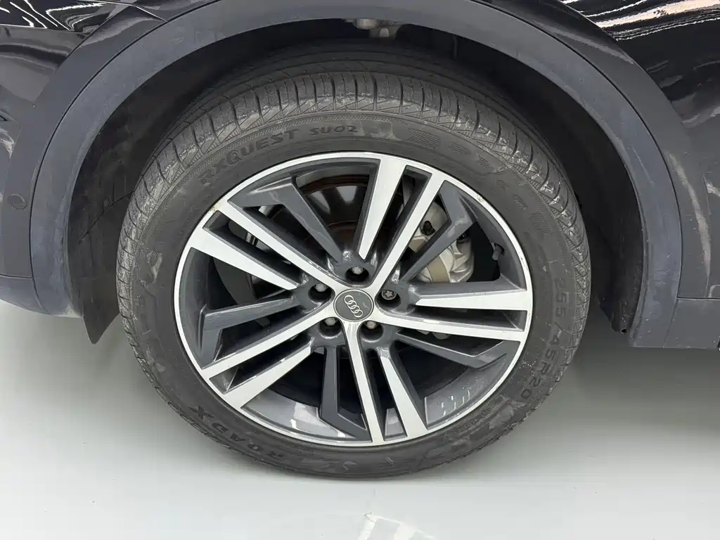 Audi Q5L — миниатюра 28