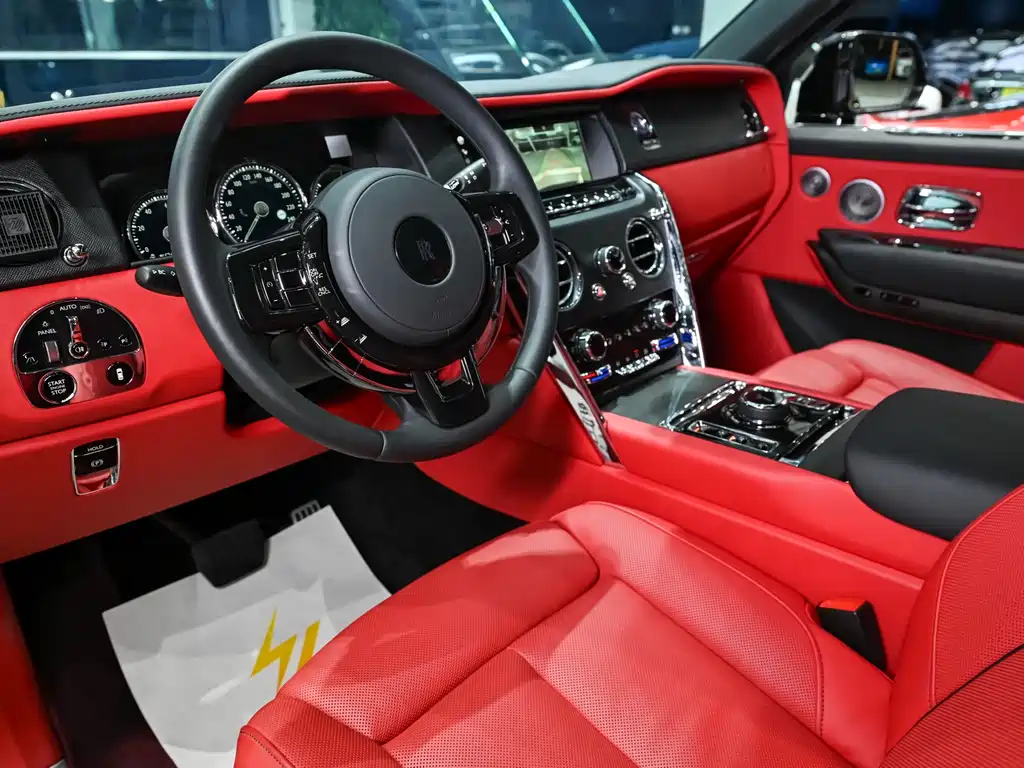 ROLLS-ROYCE CULLINAN