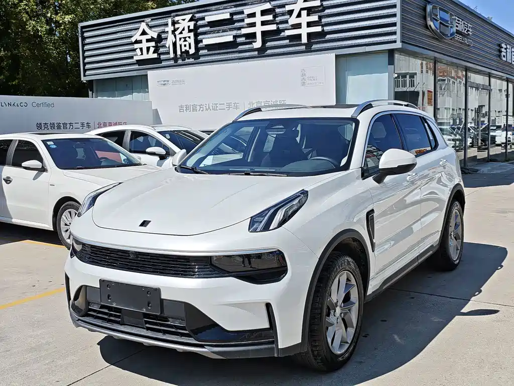 Lynk & Co 01