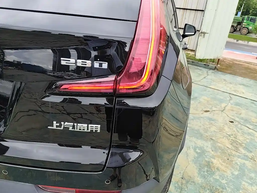 Cadillac XT4 — миниатюра 8