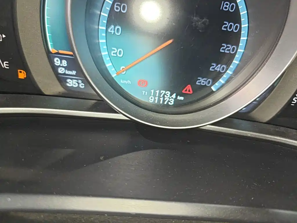 Volvo V40 — миниатюра 17