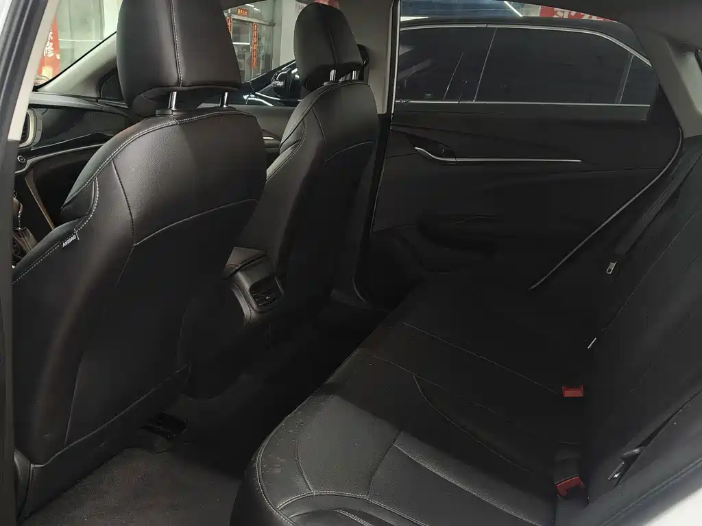 Buick Excelle — миниатюра 8