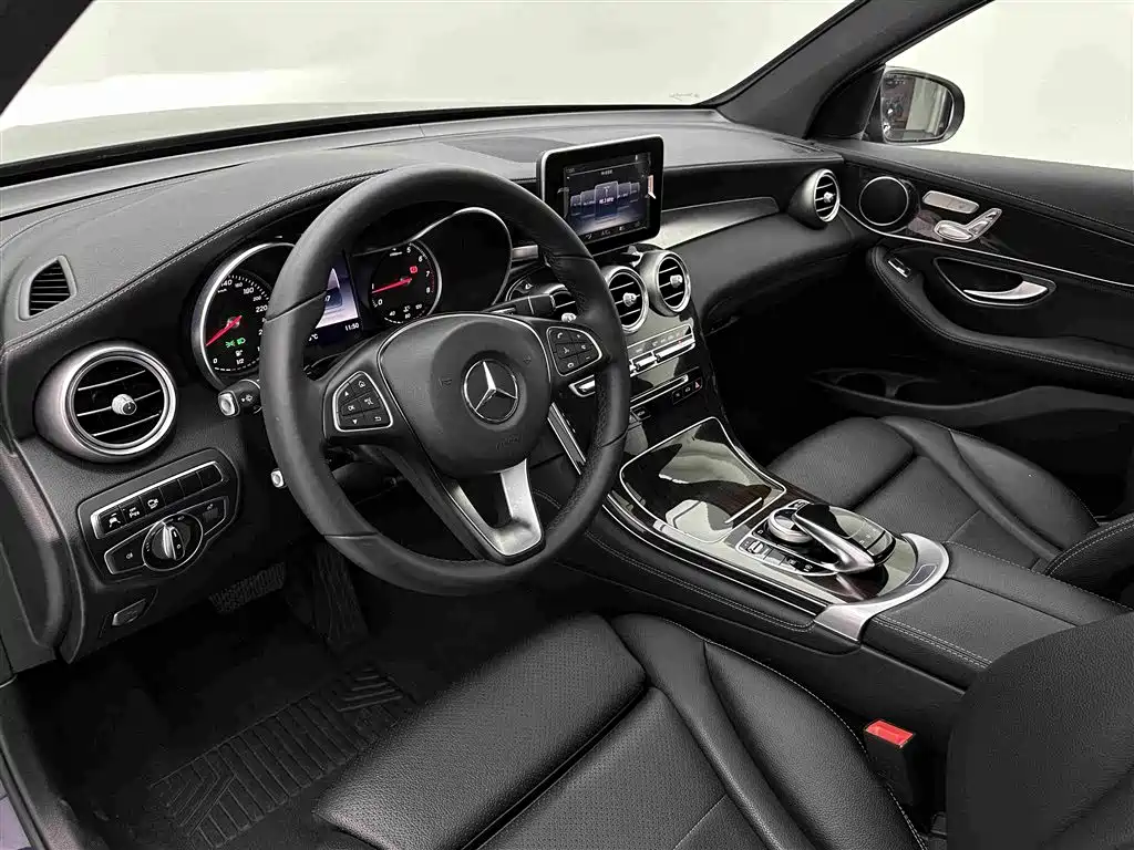 Mercedes-Benz GLC — миниатюра 16