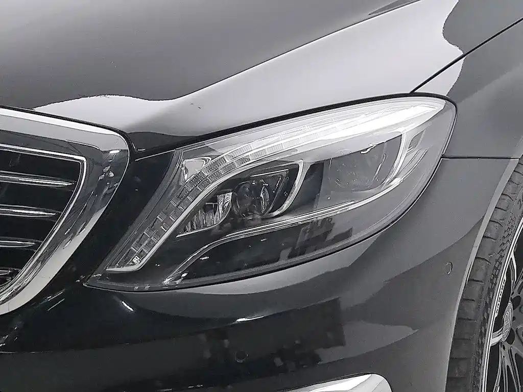 Mercedes-Benz S-Class — миниатюра 7