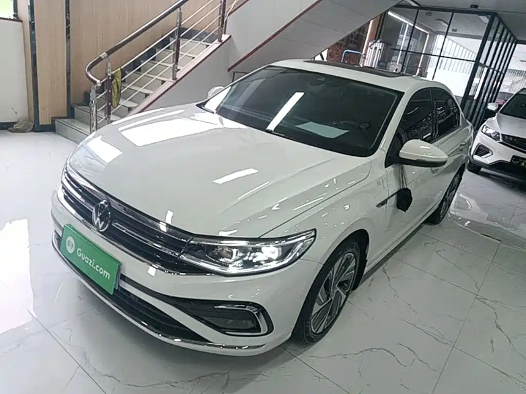 Volkswagen Bora — миниатюра 2