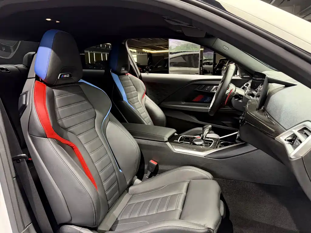 BMW M2 — миниатюра 9