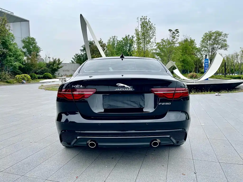 Jaguar XEL — миниатюра 17