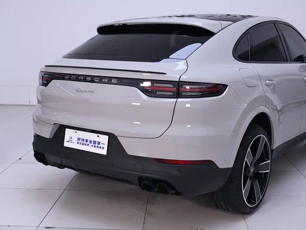 Porsche Cayenne — миниатюра 8