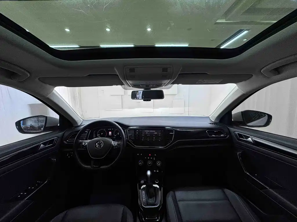 Volkswagen T-Roc — миниатюра 17