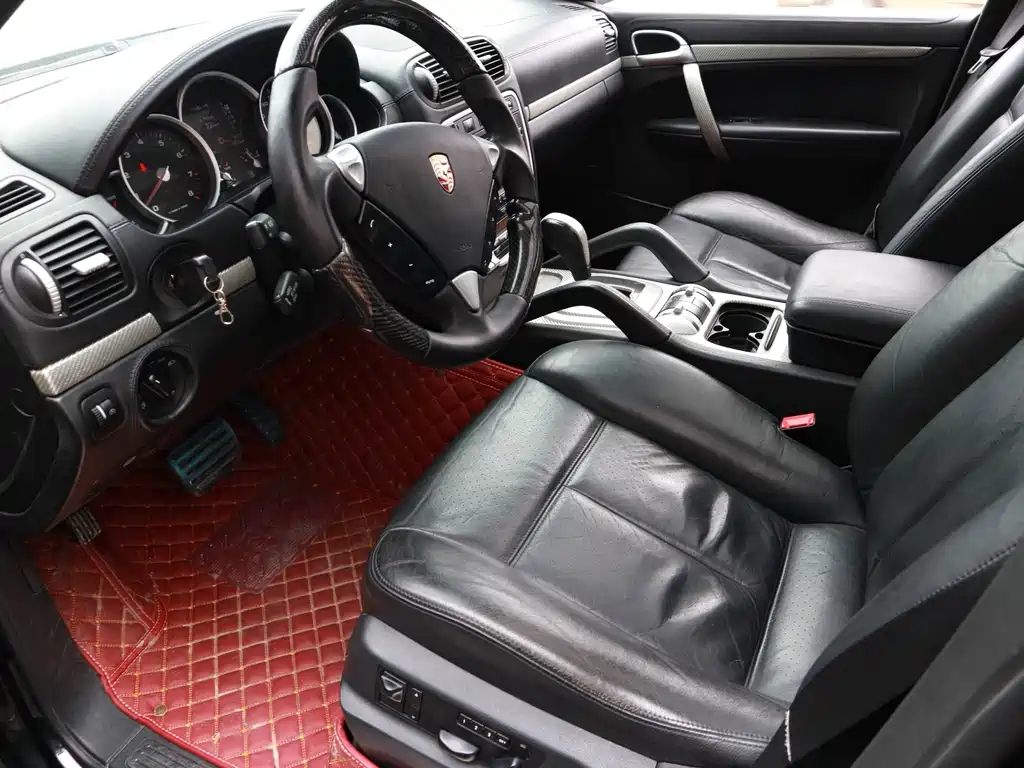 Porsche Cayenne — миниатюра 8