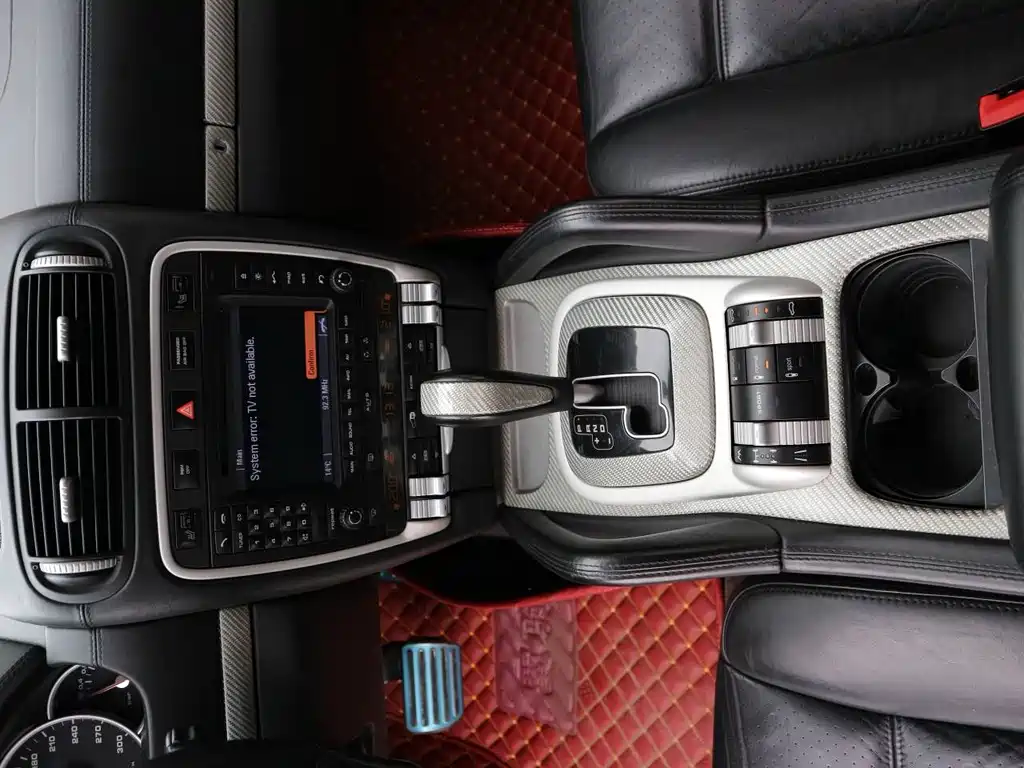 Porsche Cayenne — миниатюра 15
