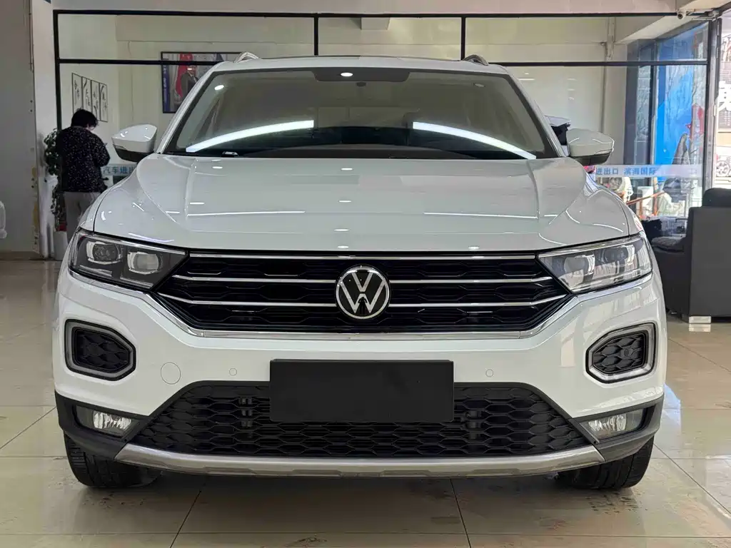 Volkswagen T-Roc — миниатюра 2