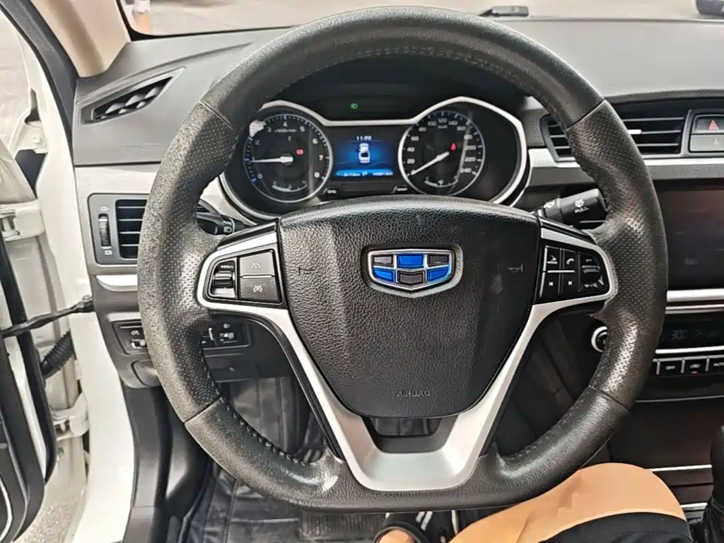 Geely Emgrand — миниатюра 11