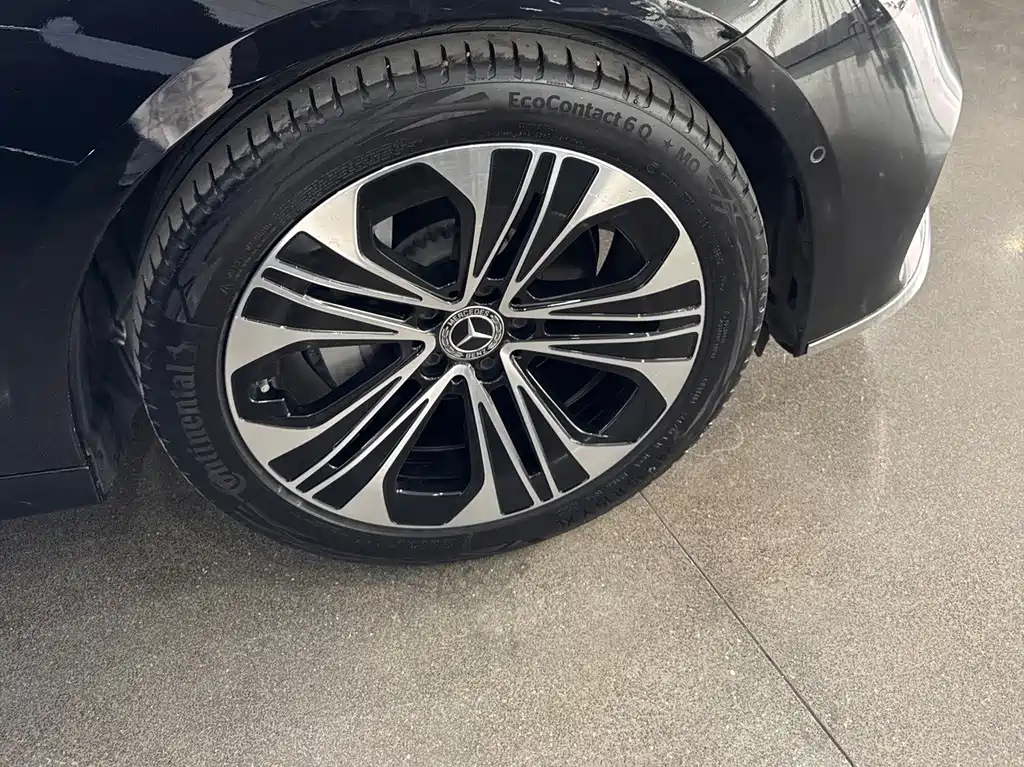Mercedes-Benz E-Class — миниатюра 14