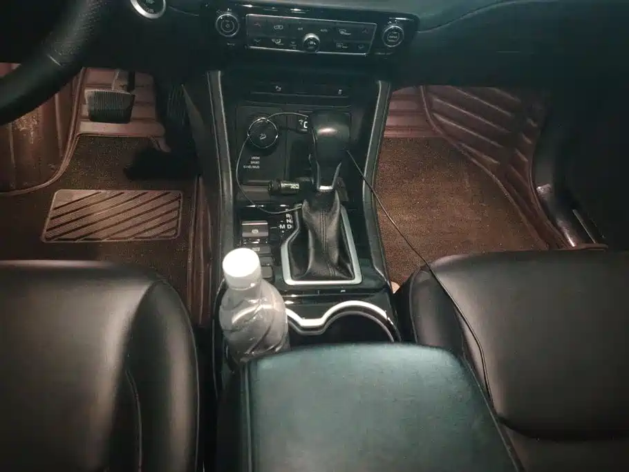Jeep Grand Commander — миниатюра 16