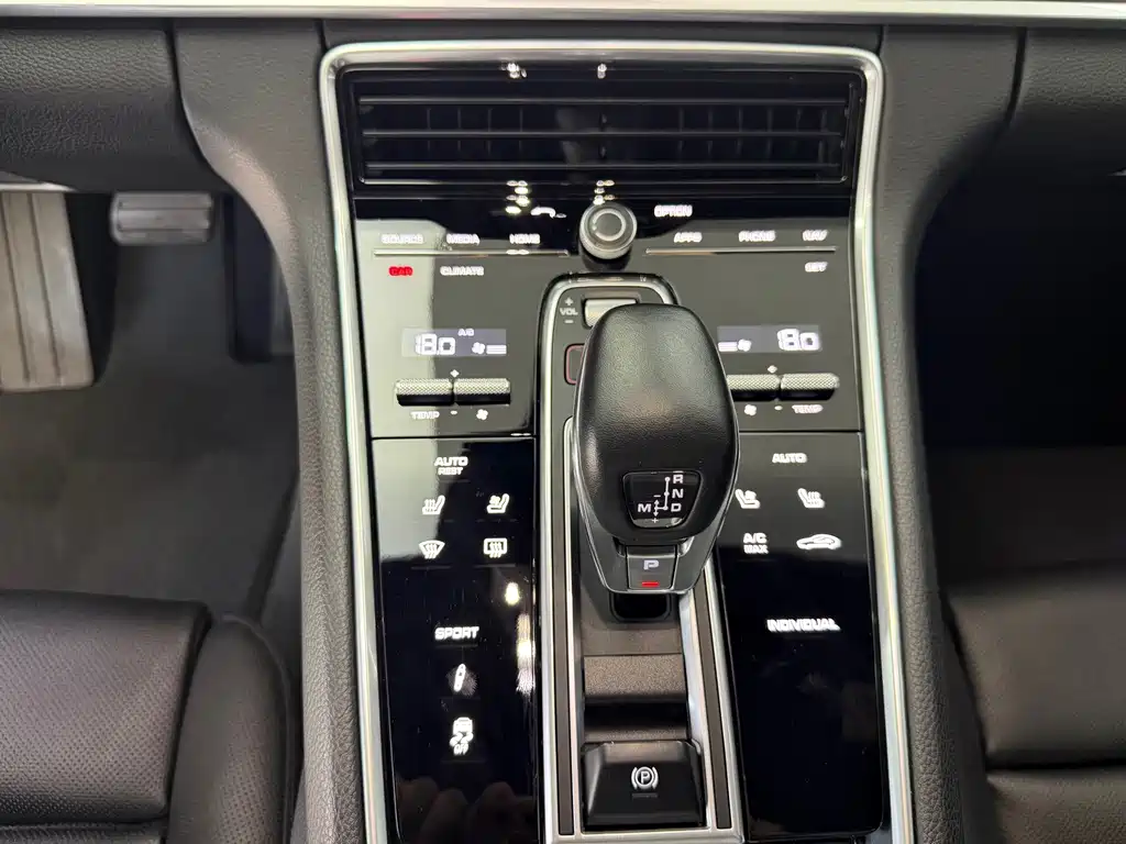 Porsche Panamera — миниатюра 11