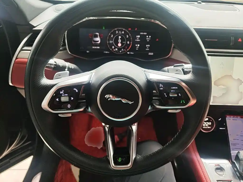 Jaguar F-PACE — миниатюра 11