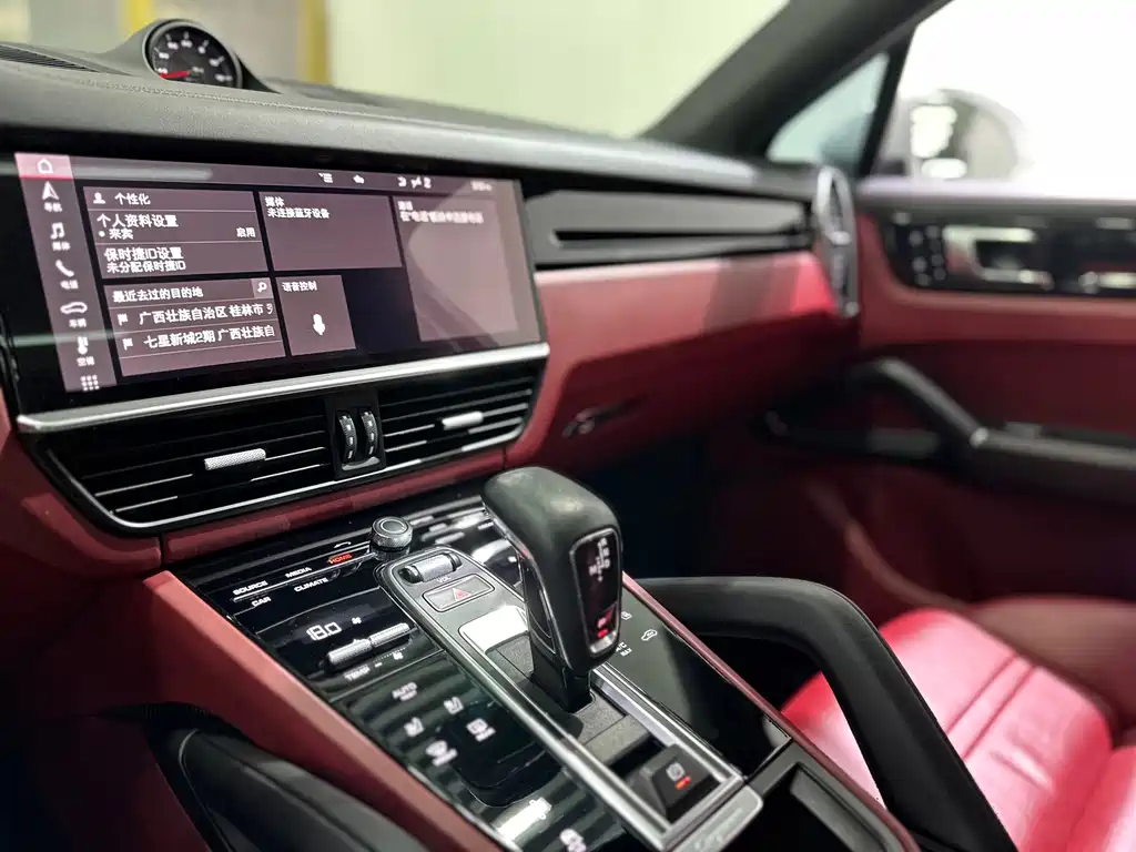 Porsche Cayenne — миниатюра 17