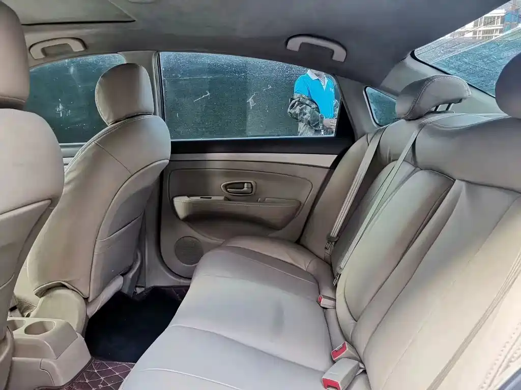 Nissan Sylphy — миниатюра 6