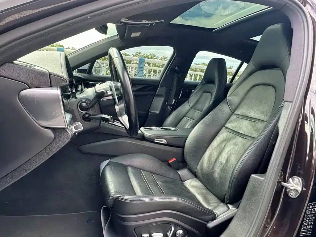 Porsche Panamera — миниатюра 12