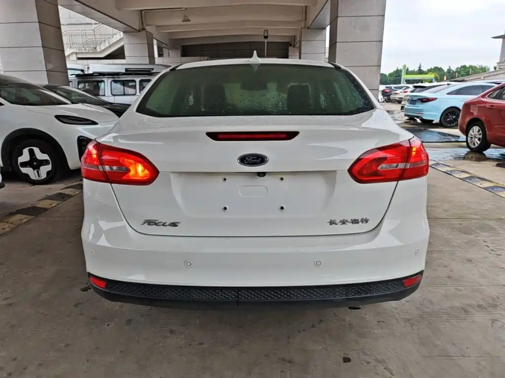 Ford Focus — миниатюра 6