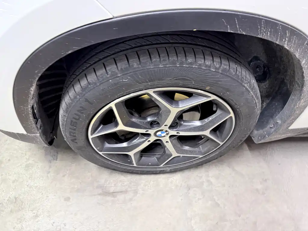BMW X1 — миниатюра 5