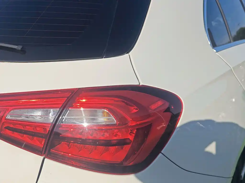 Mercedes-Benz A-Class (Import) — миниатюра 20