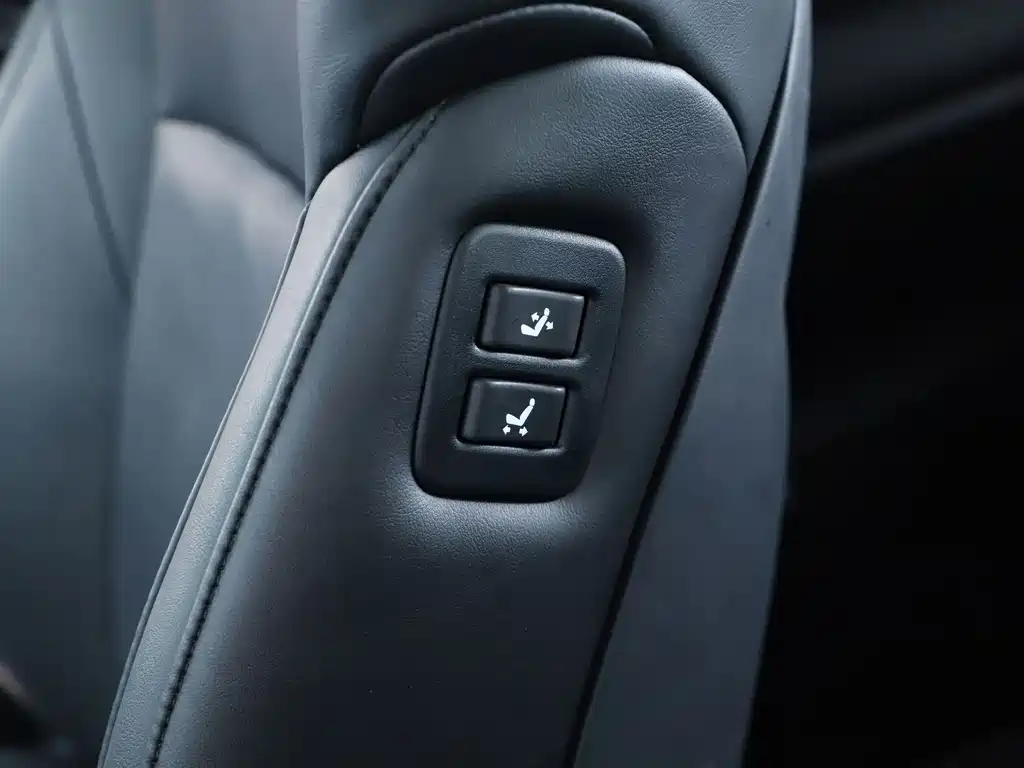 Toyota Vellfire 2020 2.5L HV Luxury