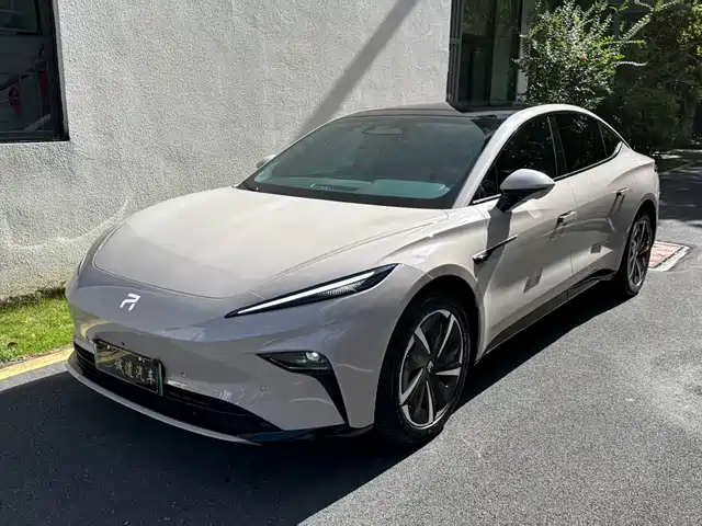 2023 Roewe F7