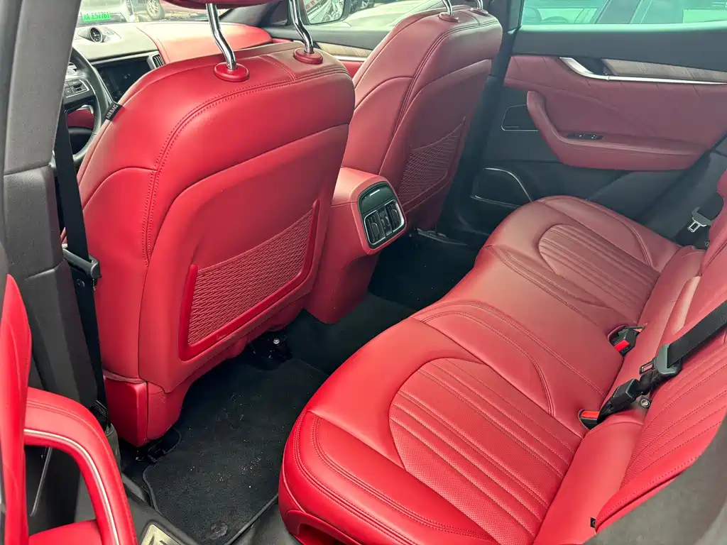 Maserati Levante — миниатюра 4