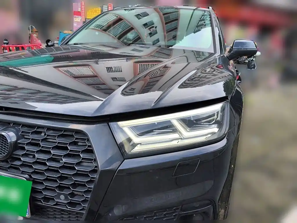 Audi Q5L — миниатюра 2