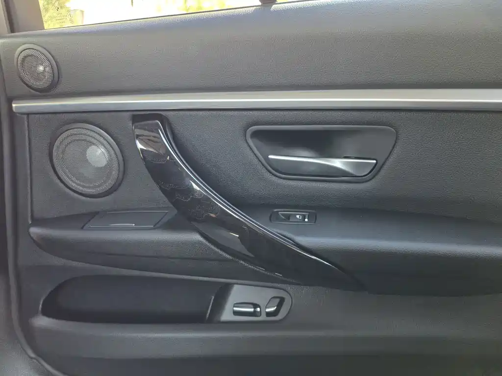 BMW 3 Series — миниатюра 22