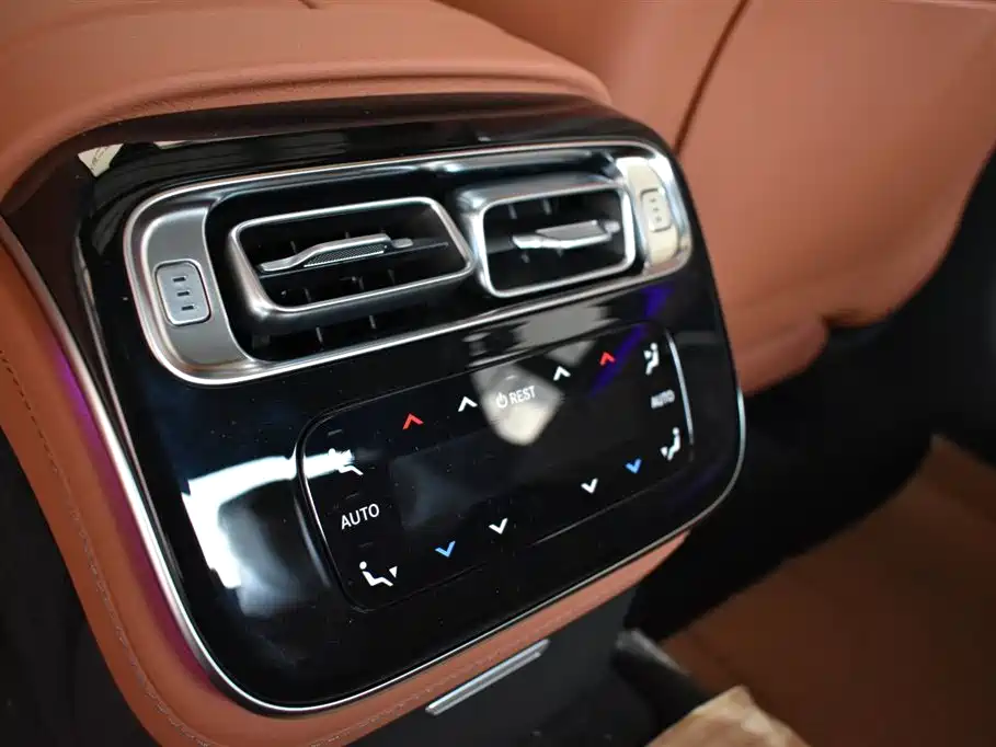 Mercedes-Benz S-Class — миниатюра 14