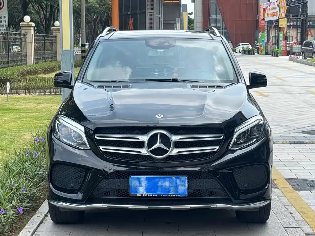 Mercedes-Benz GLE (Import) — миниатюра 2