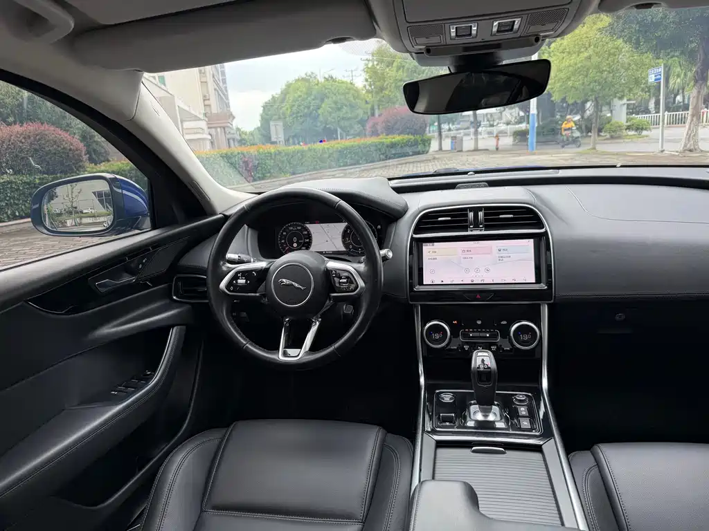 Jaguar XEL — миниатюра 9