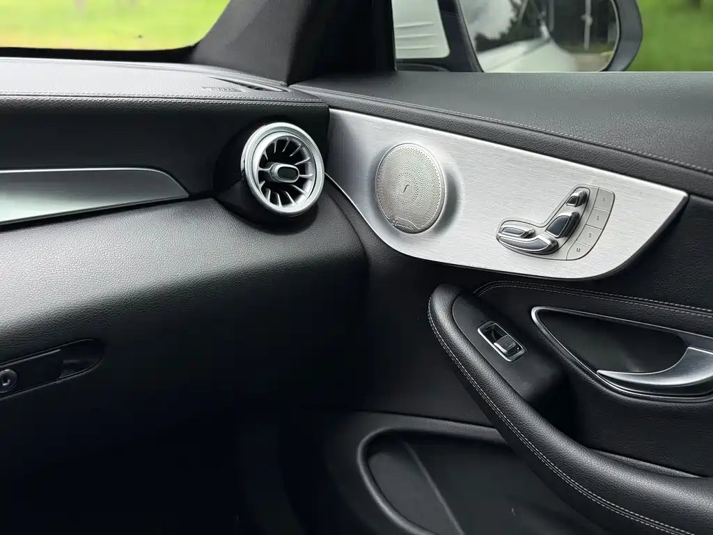 Mercedes-Benz C-Class (Import) — миниатюра 16