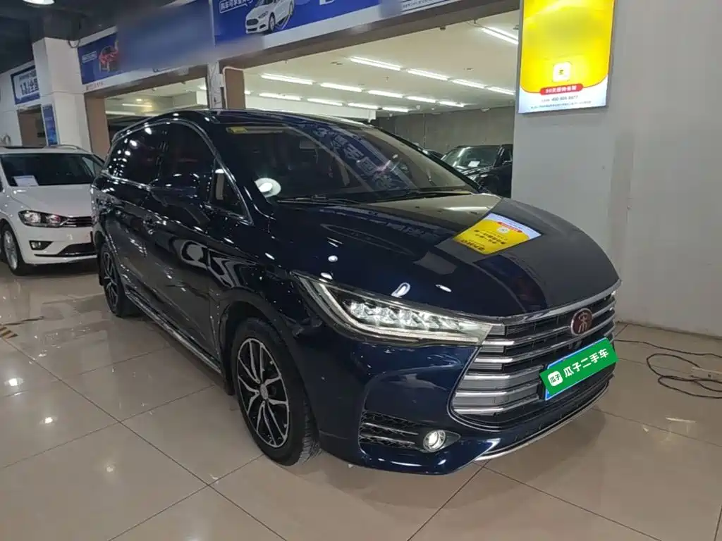 BYD MAX — миниатюра 4