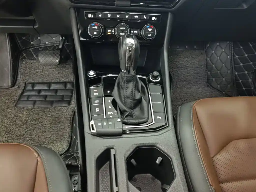 Volkswagen Lavida — миниатюра 14